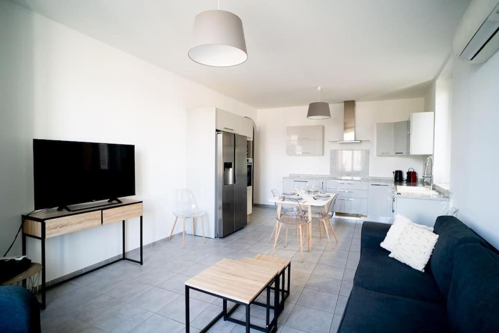 Appartement T4 Vue Mer Proche Gare Et Centre Ville 아작시오 외부 사진